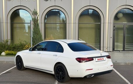 Mercedes-Benz E-Класс, 2021 год, 4 600 000 рублей, 2 фотография