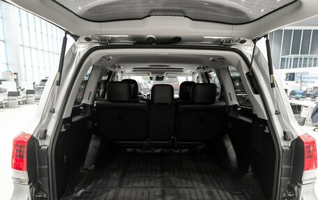 Toyota Land Cruiser 200, 2015 год, 3 950 000 рублей, 10 фотография