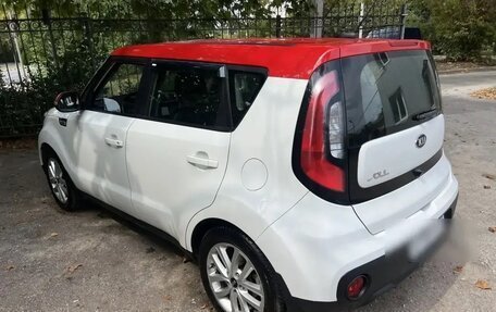 KIA Soul II рестайлинг, 2017 год, 1 290 000 рублей, 9 фотография