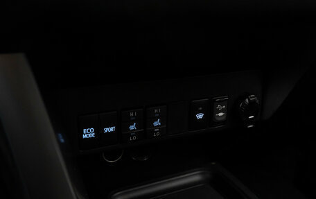 Toyota RAV4, 2017 год, 2 900 000 рублей, 16 фотография