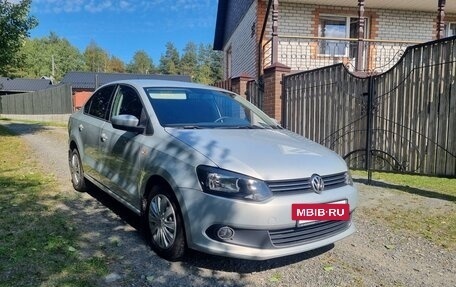 Volkswagen Polo VI (EU Market), 2011 год, 595 000 рублей, 2 фотография