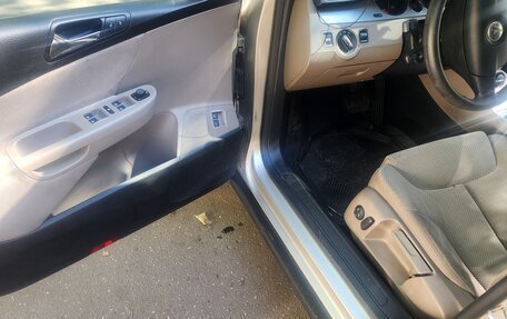 Volkswagen Passat B6, 2007 год, 700 000 рублей, 20 фотография