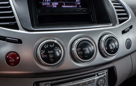 Mitsubishi L200 IV рестайлинг, 2013 год, 1 580 000 рублей, 14 фотография