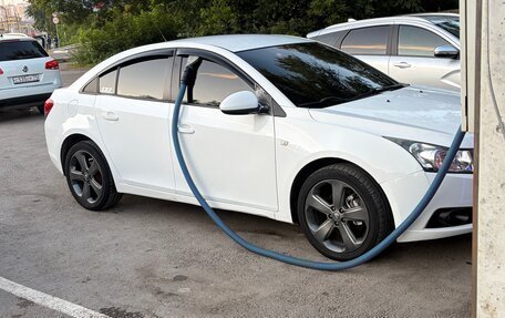 Chevrolet Cruze II, 2011 год, 810 000 рублей, 4 фотография