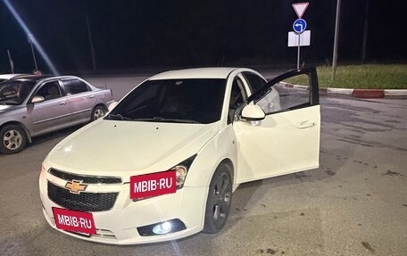 Chevrolet Cruze II, 2011 год, 810 000 рублей, 6 фотография