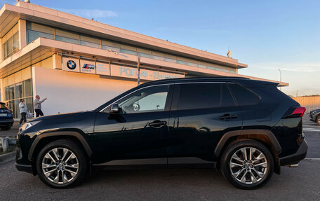 Toyota RAV4, 2020 год, 3 747 000 рублей, 8 фотография