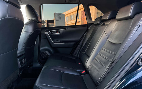Toyota RAV4, 2020 год, 3 747 000 рублей, 10 фотография