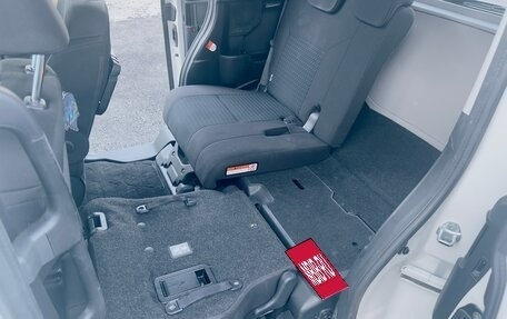 Toyota Roomy I, 2021 год, 1 250 000 рублей, 40 фотография