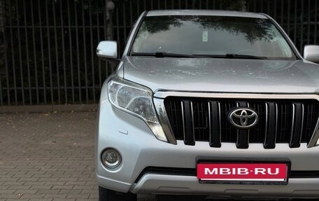 Toyota Land Cruiser Prado 150 рестайлинг 2, 2014 год, 3 300 000 рублей, 5 фотография