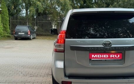 Toyota Land Cruiser Prado 150 рестайлинг 2, 2014 год, 3 300 000 рублей, 7 фотография