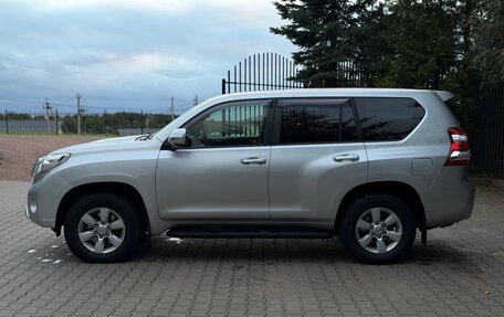 Toyota Land Cruiser Prado 150 рестайлинг 2, 2014 год, 3 300 000 рублей, 15 фотография
