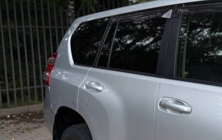 Toyota Land Cruiser Prado 150 рестайлинг 2, 2014 год, 3 300 000 рублей, 17 фотография