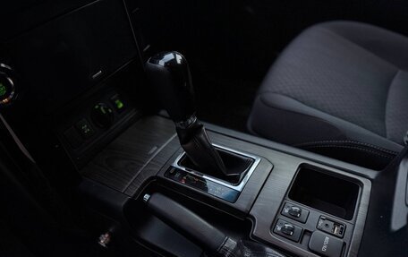 Toyota Land Cruiser Prado 150 рестайлинг 2, 2014 год, 3 300 000 рублей, 27 фотография