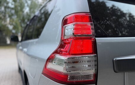 Toyota Land Cruiser Prado 150 рестайлинг 2, 2014 год, 3 300 000 рублей, 32 фотография