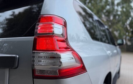 Toyota Land Cruiser Prado 150 рестайлинг 2, 2014 год, 3 300 000 рублей, 31 фотография