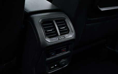 Volkswagen Tiguan II, 2020 год, 4 299 000 рублей, 29 фотография