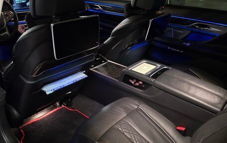 BMW 7 серия, 2015 год, 4 200 000 рублей, 3 фотография
