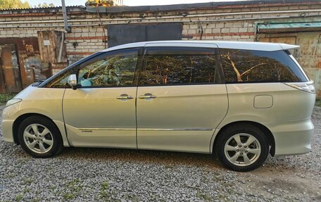 Toyota Estima III рестайлинг -2, 2013 год, 1 450 000 рублей, 2 фотография