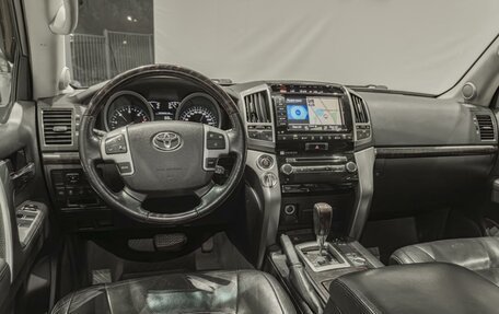 Toyota Land Cruiser 200, 2012 год, 3 350 000 рублей, 6 фотография