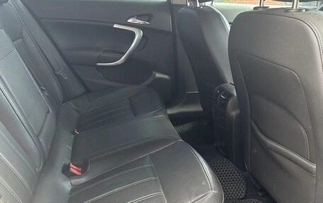 Opel Insignia II рестайлинг, 2011 год, 820 000 рублей, 24 фотография