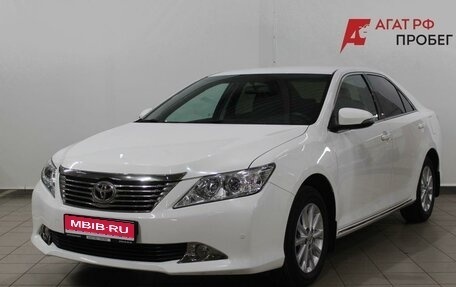 Toyota Camry, 2014 год, 2 100 000 рублей, 1 фотография