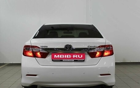 Toyota Camry, 2014 год, 2 100 000 рублей, 7 фотография