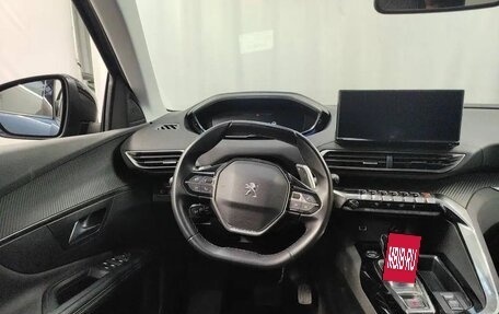 Peugeot 3008 II, 2022 год, 1 982 000 рублей, 13 фотография