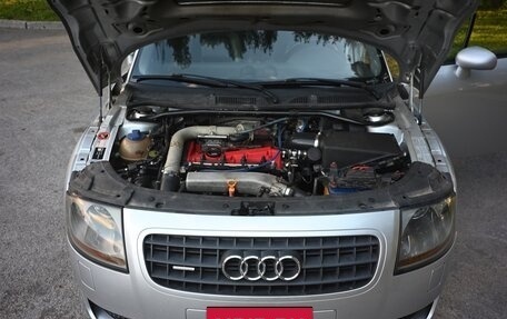 Audi TT, 2000 год, 725 000 рублей, 23 фотография