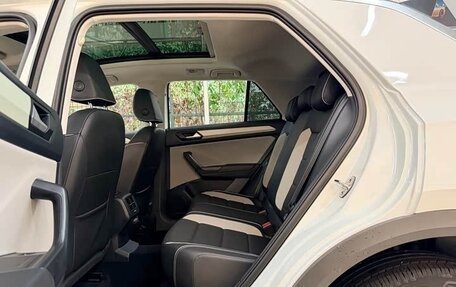 Volkswagen T-Roc I, 2023 год, 1 150 333 рублей, 8 фотография