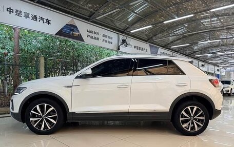 Volkswagen T-Roc I, 2023 год, 1 150 333 рублей, 3 фотография
