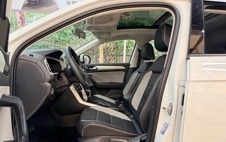 Volkswagen T-Roc I, 2023 год, 1 150 333 рублей, 7 фотография