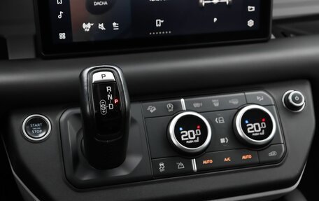 Land Rover Defender II, 2021 год, 8 990 000 рублей, 15 фотография