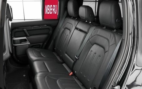 Land Rover Defender II, 2021 год, 8 990 000 рублей, 10 фотография