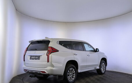 Mitsubishi Pajero Sport III рестайлинг, 2020 год, 3 700 000 рублей, 5 фотография