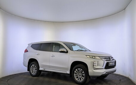 Mitsubishi Pajero Sport III рестайлинг, 2020 год, 3 700 000 рублей, 3 фотография