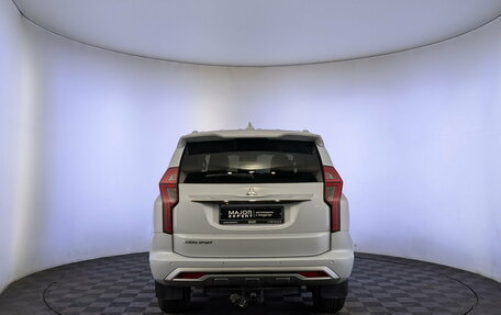 Mitsubishi Pajero Sport III рестайлинг, 2020 год, 3 700 000 рублей, 6 фотография