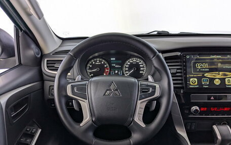 Mitsubishi Pajero Sport III рестайлинг, 2020 год, 3 700 000 рублей, 18 фотография