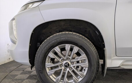 Mitsubishi Pajero Sport III рестайлинг, 2020 год, 3 700 000 рублей, 30 фотография