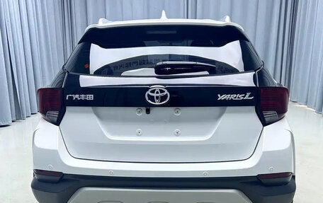 Toyota Yaris XP150 рестайлинг, 2022 год, 1 080 069 рублей, 7 фотография
