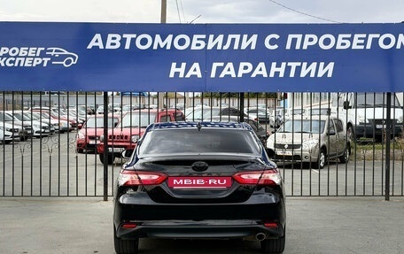 Toyota Camry, 2018 год, 2 390 000 рублей, 7 фотография