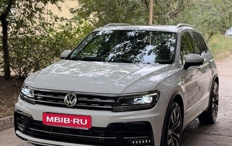 Volkswagen Tiguan II, 2019 год, 3 400 000 рублей, 2 фотография