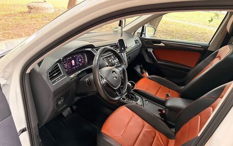 Volkswagen Tiguan II, 2019 год, 3 400 000 рублей, 17 фотография
