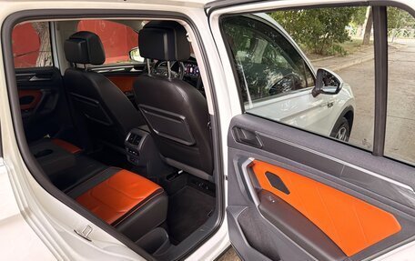 Volkswagen Tiguan II, 2019 год, 3 400 000 рублей, 13 фотография