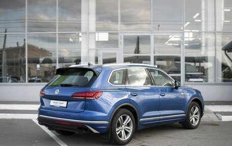 Volkswagen Touareg III, 2019 год, 3 900 000 рублей, 2 фотография