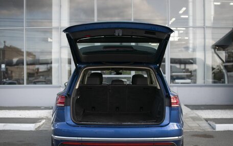 Volkswagen Touareg III, 2019 год, 3 900 000 рублей, 20 фотография