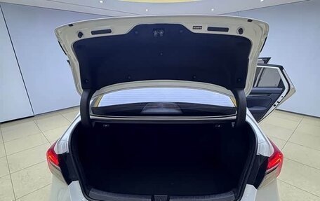 Honda Civic, 2023 год, 1 560 000 рублей, 10 фотография