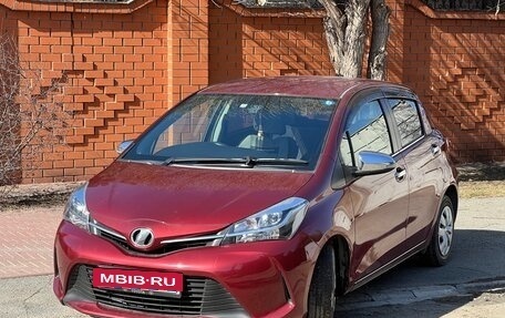 Toyota Vitz, 2015 год, 939 000 рублей, 3 фотография