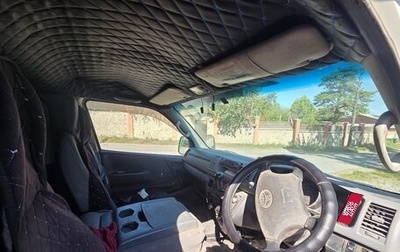 Toyota HiAce H200, 2005 год, 999 999 рублей, 1 фотография