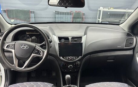 Hyundai Solaris II рестайлинг, 2013 год, 800 000 рублей, 12 фотография