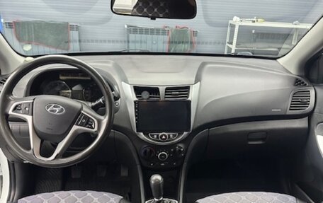 Hyundai Solaris II рестайлинг, 2013 год, 800 000 рублей, 5 фотография